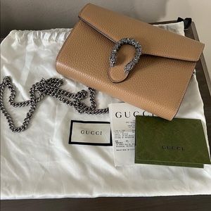 Gucci Dionysus wallet on chain